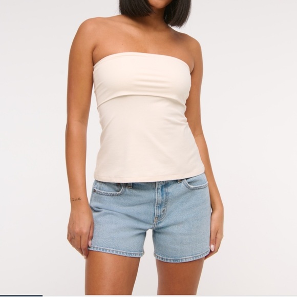 NWT Abercrombie & Fitch Blue Jean A-Line Mid rise Short - Picture 2 of 10